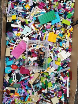 6kg Lego Friends (koně, figurky) - 2