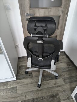 Židle k psacímu stolu na kolečkách - 2