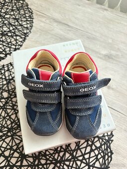 Geox děcka obuv 20 velikosti - 2