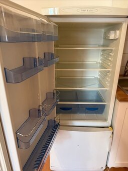 Lednička s mrazákem - 2