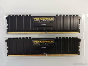 RAM DDR4 16GB (2x8GB) Corsair Vengeance LPX 3000MHz CL15 - 2