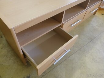 Skříňka pod tv - 2