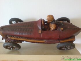 AUTO VETERÁN - 2