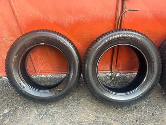 Prodám gumy 225/65/17 Hankook - 2