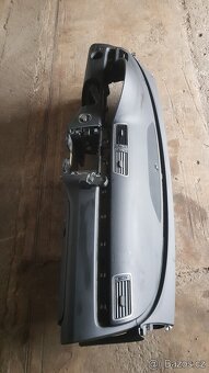 Palubní deska VW Passat - 2