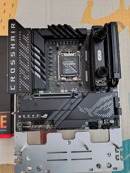 Najlepsia AM5 doska - ASUS ROG CROSSHAIR X670E GENE - 2