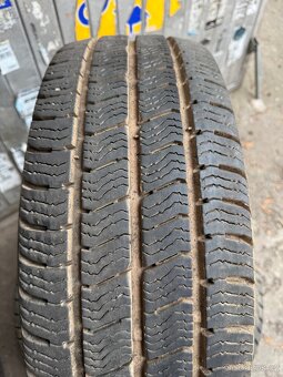 215/65r16C - 2