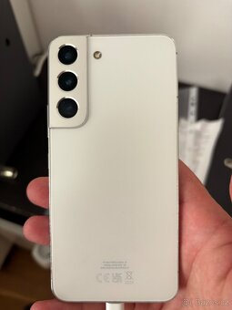 Samsung S22 bílý 8/128 GB - 2
