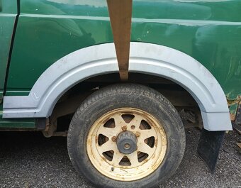 Blatník Suzuki Samurai. - 2