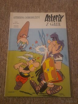 Komiksy Asterix a zlatý srp a Asterix z Galie - 2