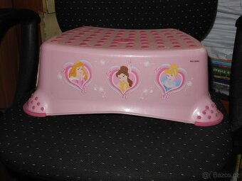 Dětská stolička - schůdek Disney - 2