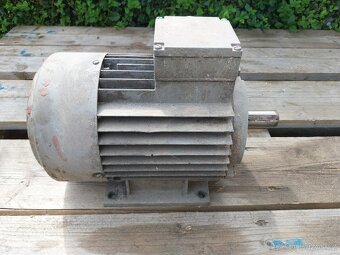 Elektromotor 2.2 kW 2860ot/min - 2