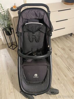 Sportovní kočárek petite&mars street air - 2