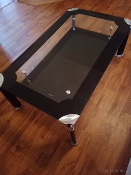 Prodám stylový konferenční stolek se skleněnou deskou - 2