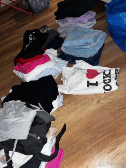 Dámské oblečení - 2