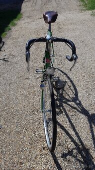 Silnični kolo nové pláště - 2