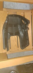 Triumph explorer 1200 kryt motoru - 2