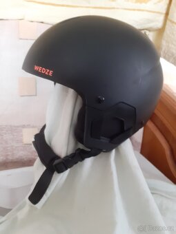 Lyžařská helma - 2