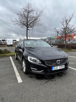 V60 Plagin Hibryd 2.4 D6 AWD - 2