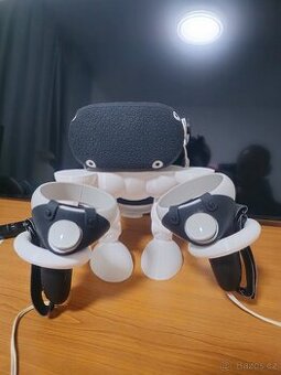 stojan na brýle VR meta quest - 2