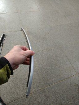 BMW E39 - listy pod světla titan Silber - 2