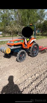 Prodám malotraktor Kubota xb1, 4x4 - 2