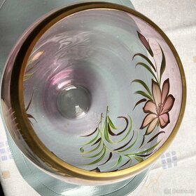 zdobená skleněná váza - 2