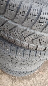 Zimní pneu 215/65R16 - 2