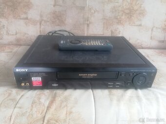Videorekordery GRUNDIG, SONY - 2