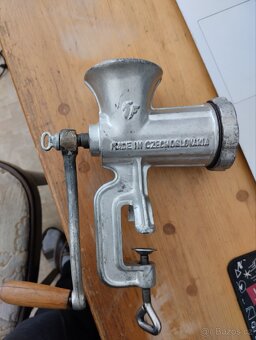 Ruční mlýnek na maso - 2