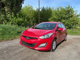 Hyundai i30 1,6 88kw combi - 2