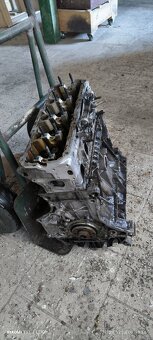 Motor Octavia 1.6 75 Kw BFQ nekompletní - 2