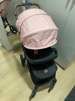 Kočárek Kinderkraft růžový - 2