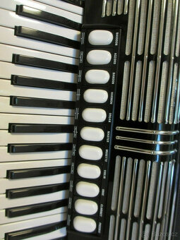 Baskytary Hohner Morino IVS 120 - 2