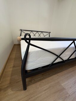 Postelový kovový rám + rošty - 2