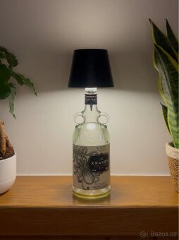 Designová lampa z lahve – originální světlo do bytu - 2