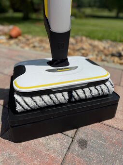 PODLAHOVÁ MYČKA FC 7 CORDLESS - 2