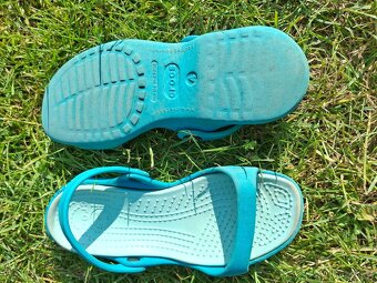 Crocs sandále - 2