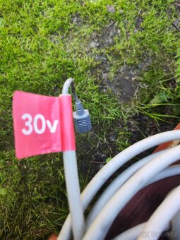 Prodám propojovaci kabel k baz.vysavaci Reaction - 2