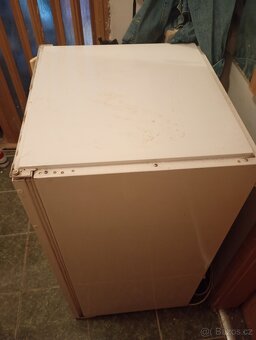 Starší lednička plně funkční s mrazákem starší - 2