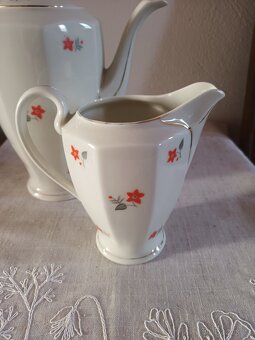 Starožitné porcelánové konvice - 2