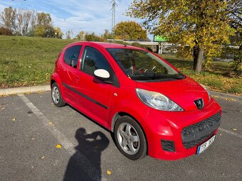 PEUGEOT 107,1.0 benzín 50kW, 43000KM,1majitel - 2
