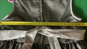 Krásné šedo-stříbrné šatičky 6-let - 2