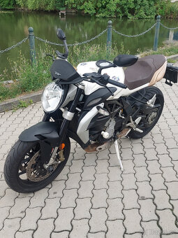 MV Agusta Brutale 675 - 2