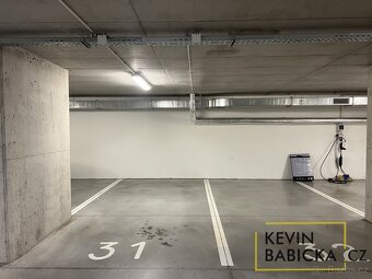 Pronájem garážového stání, ul. Kumpoštova, Brno - 2