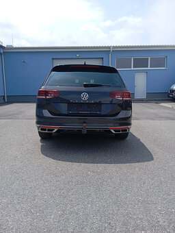 VW PASSAT B8 RLINE , ACC,NAVI,KAMERA,TAŽNÉ,atd - 2
