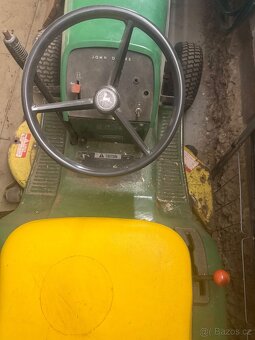 John Deere 111 - 2