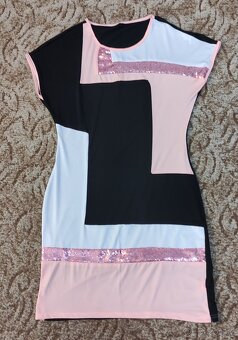 Dámské/dívčí šaty a overaly - 2