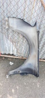 Pravy predni blatnik audi A8 4E D3 - 2