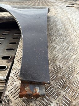 Passat B6 levý přední blatník - 2